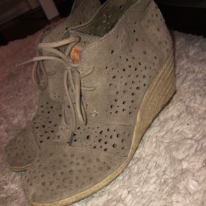 Toms wedges